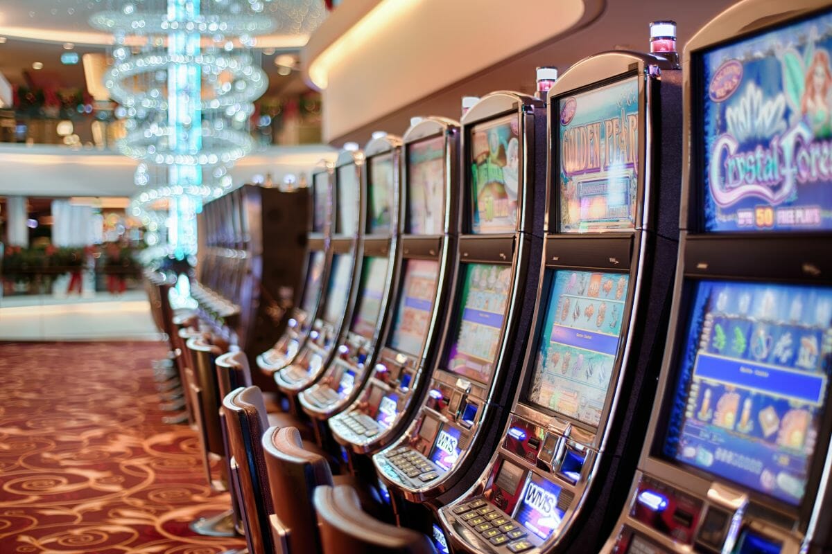 Do Casinos Manipulate Slot Machines?