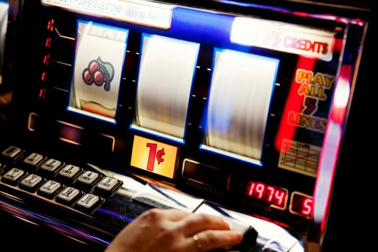 What Is A Progressive Keno Machine? Slot Machine Basics
