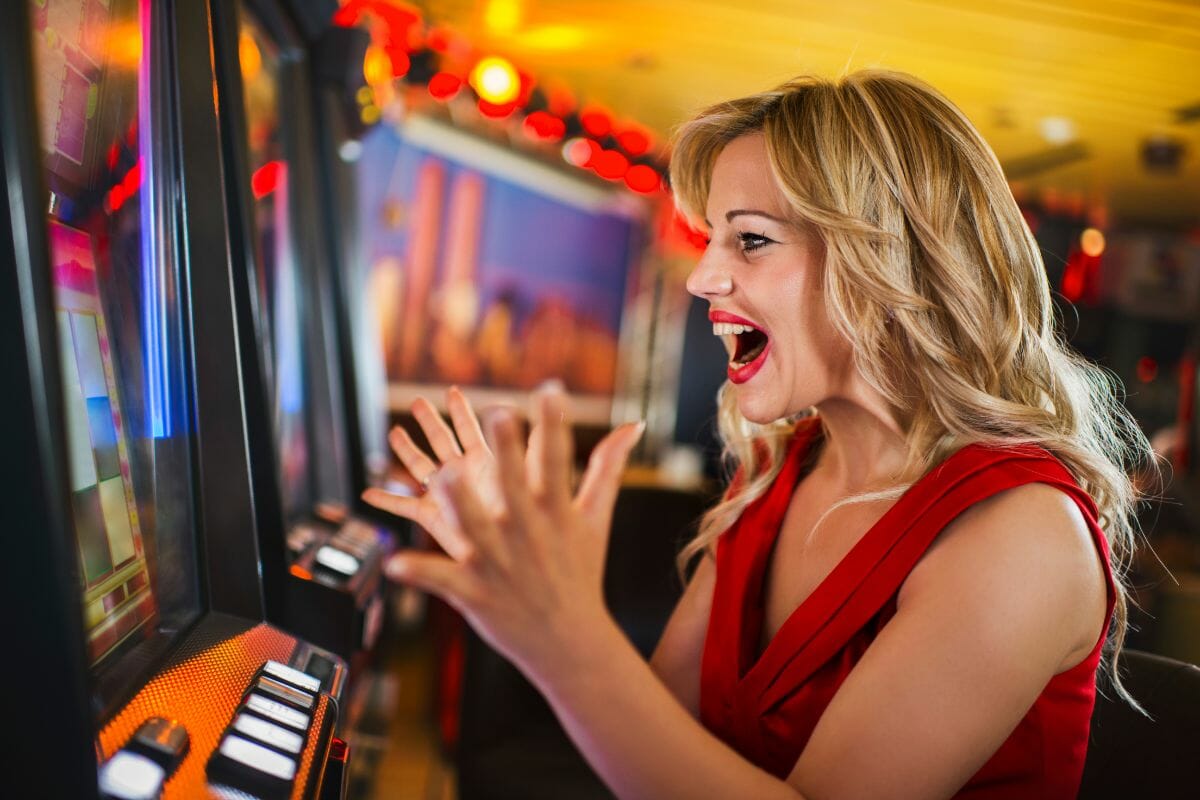 Why You Should Read The Paytable On Your Slot Machine? (1)